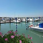 In 41085 * Bibione